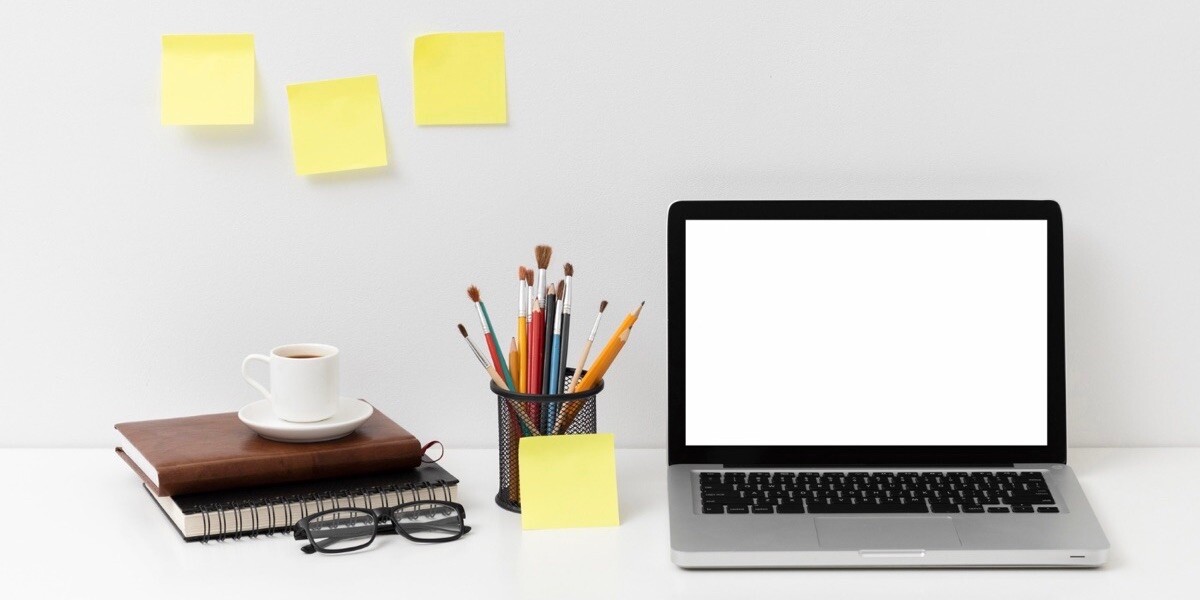 Notepad, laptop and pen holder