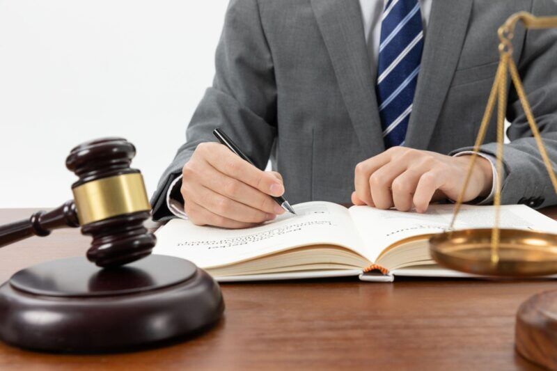 How Legal Experts Help Maximize Compensation After Accidents